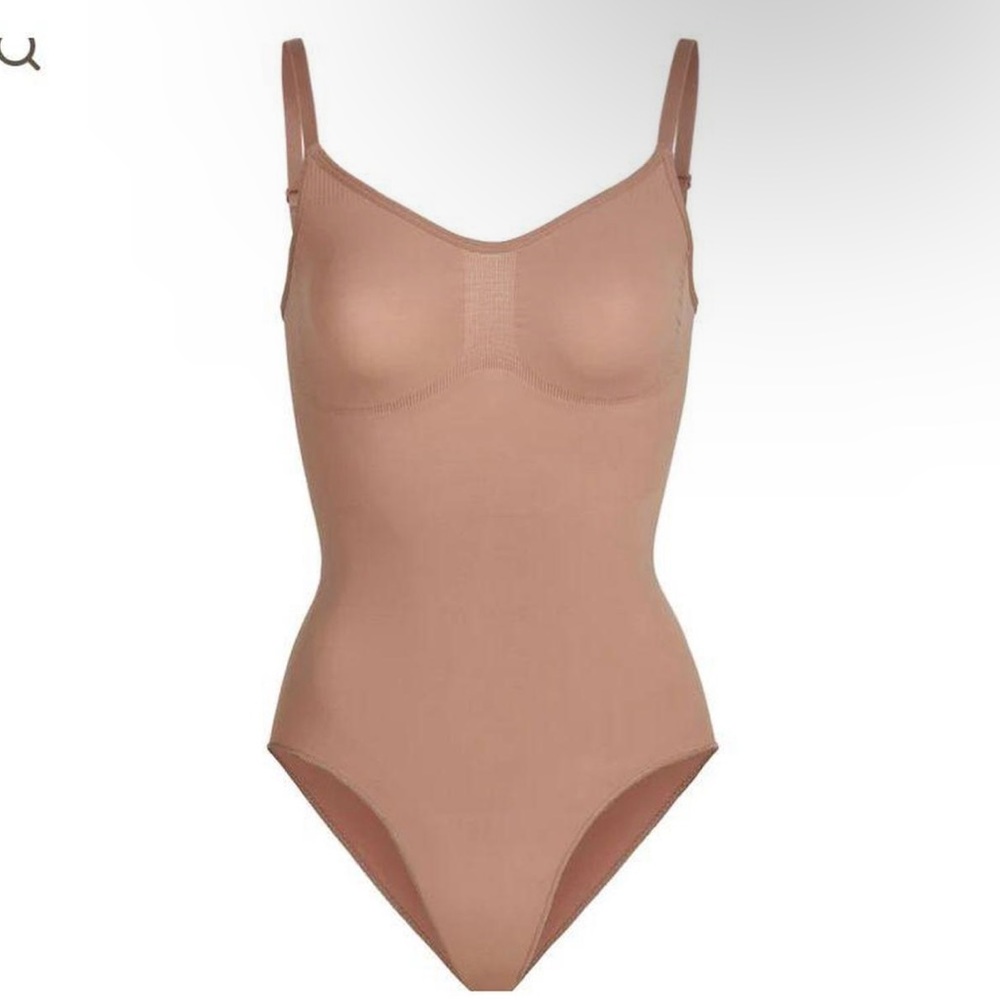 SKIMS bodysuit s/m